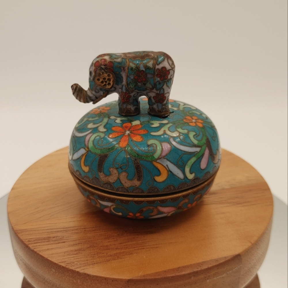 Ardeleigh Elliott Chinese Cloisonne Elephant Trinket Box